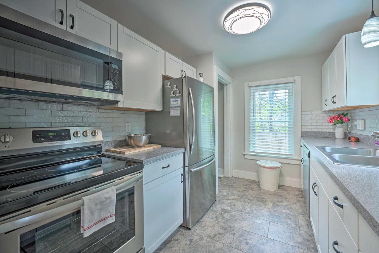 Benton Harbor Gracie Cottage With Hot Tub And Yard! Экстерьер фото