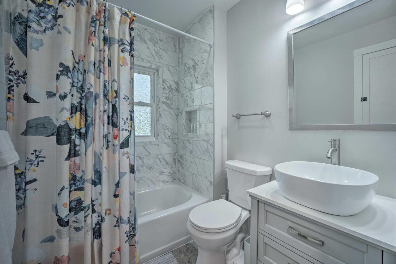 Benton Harbor Gracie Cottage With Hot Tub And Yard! Экстерьер фото