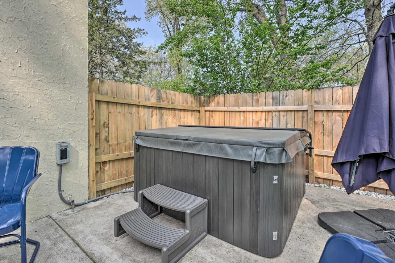 Benton Harbor Gracie Cottage With Hot Tub And Yard! Экстерьер фото